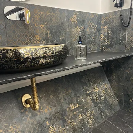 Donna Mariacarme' Appartamento *