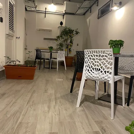 Donna Mariacarme' Apartment Palermo